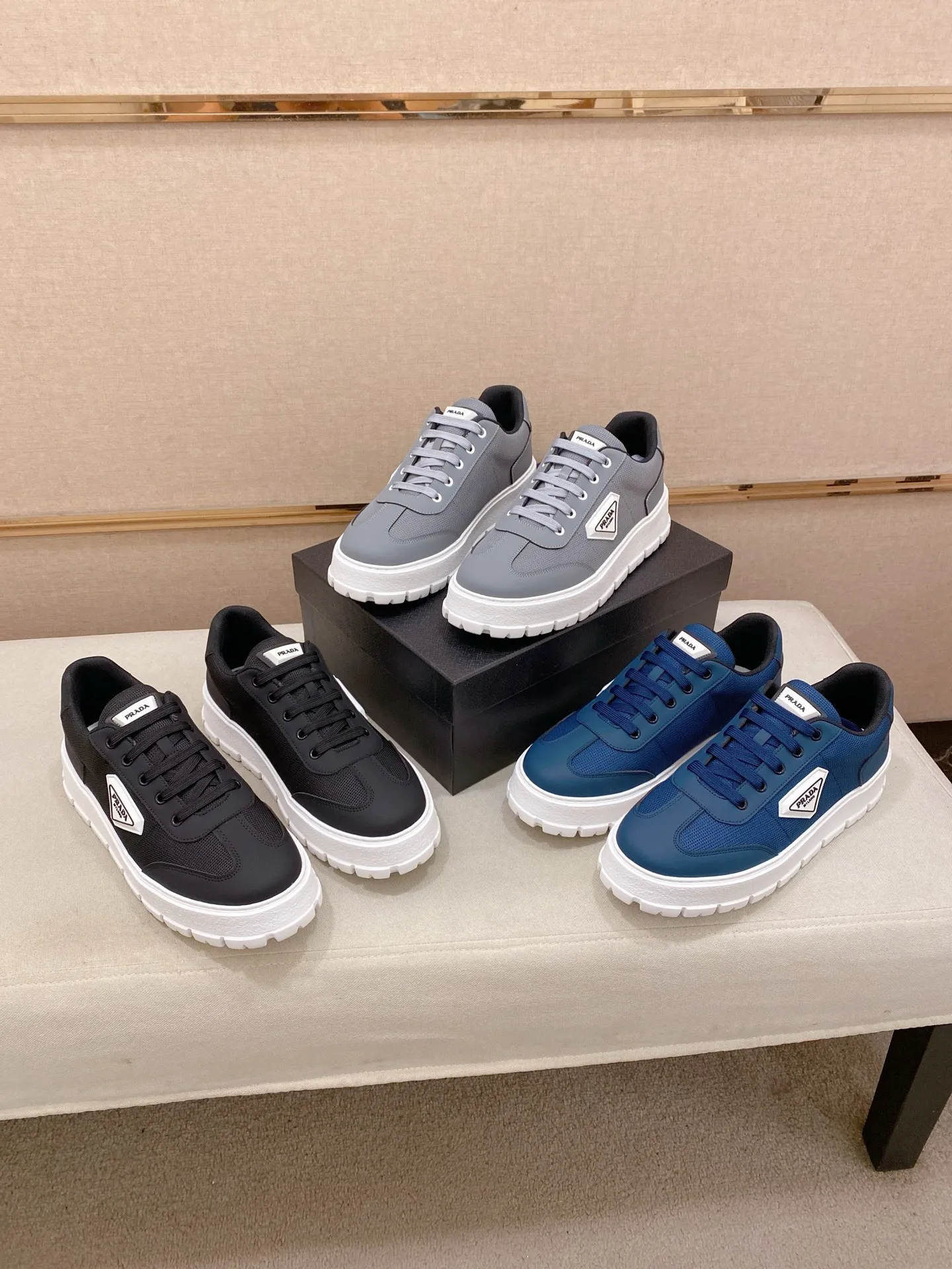 Men's men's shoes💰: 440💰[Prada～Prada] Trendy new styles are on the market. Same style as the official website. Counter quality. Original version. [Strong] [Strong] Imported selected first-layer cowhide. Comfortable and breathable sheepskin lining, fine workmanship, upper layer made of 100% pure cowhide, original last shape, comfortable on the feet, shoe sizes 38 to 44